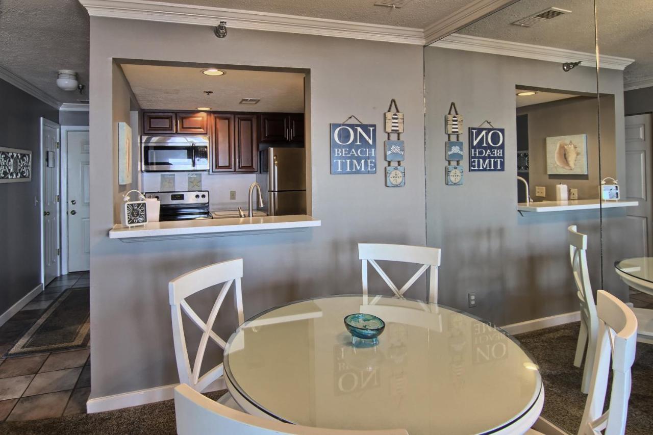 טראוורס סיטי 103 North Shore Inn מראה חיצוני תמונה